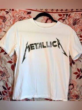 GAP White Short-Sleeve Metallica Logo Tee